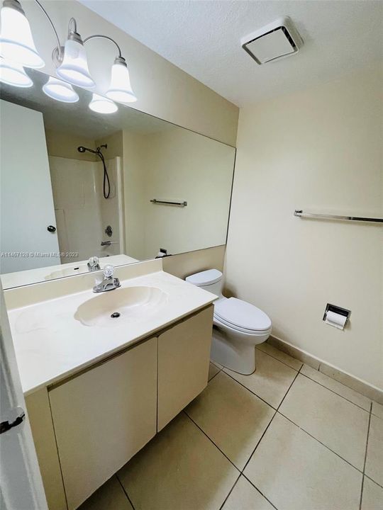 Recently Rented: $2,275 (2 beds, 2 baths, 1067 Square Feet)