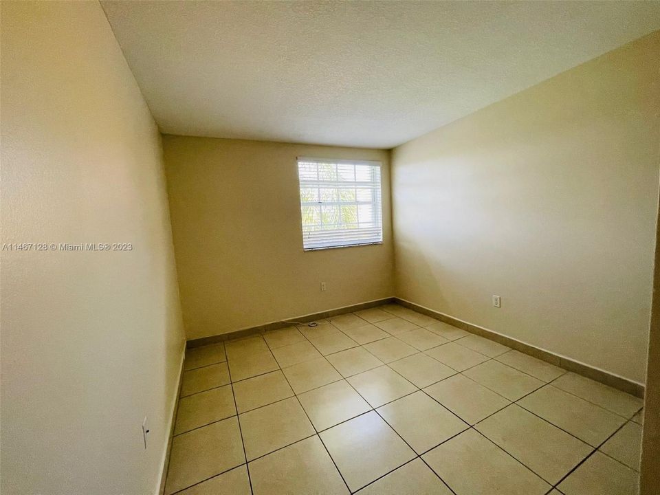 Recently Rented: $2,275 (2 beds, 2 baths, 1067 Square Feet)