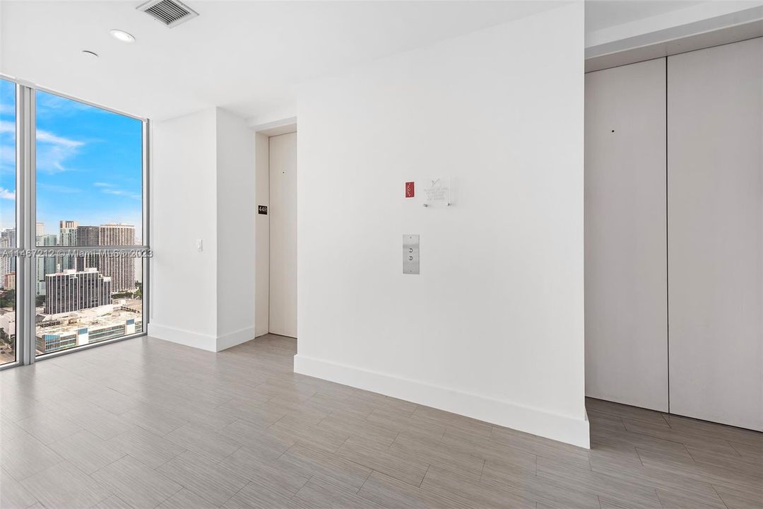 For Sale: $1,300,000 (2 beds, 2 baths, 1647 Square Feet)