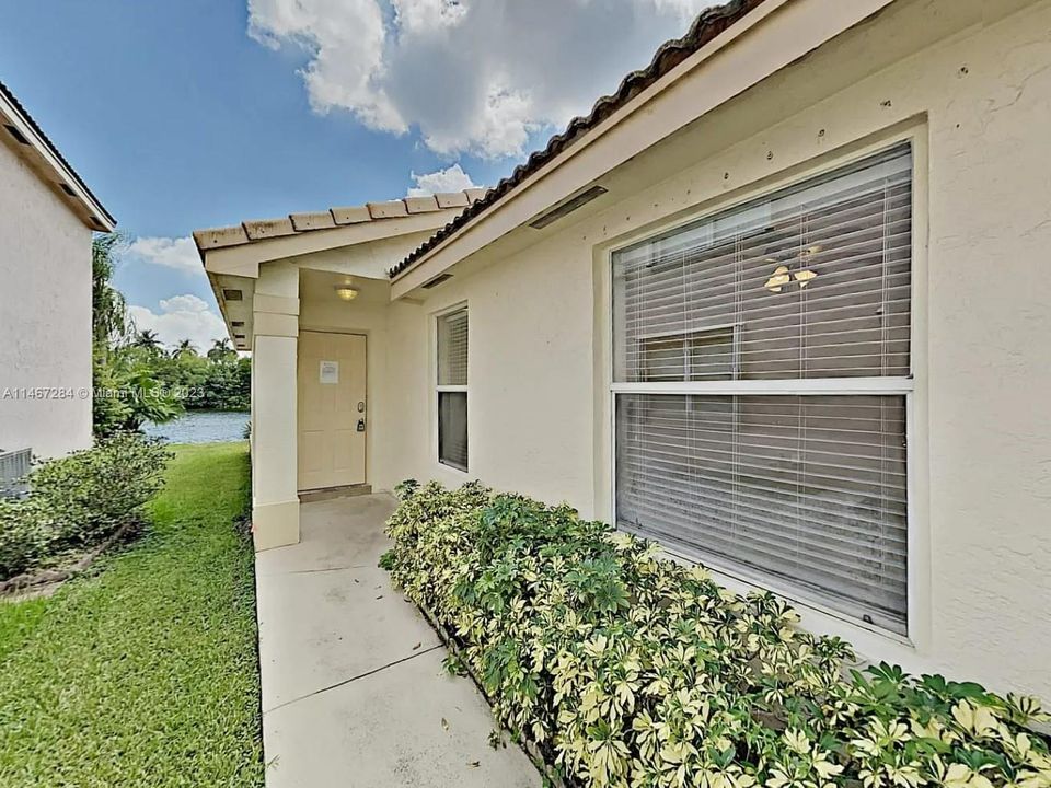 Recently Sold: $514,900 (3 beds, 2 baths, 1221 Square Feet)