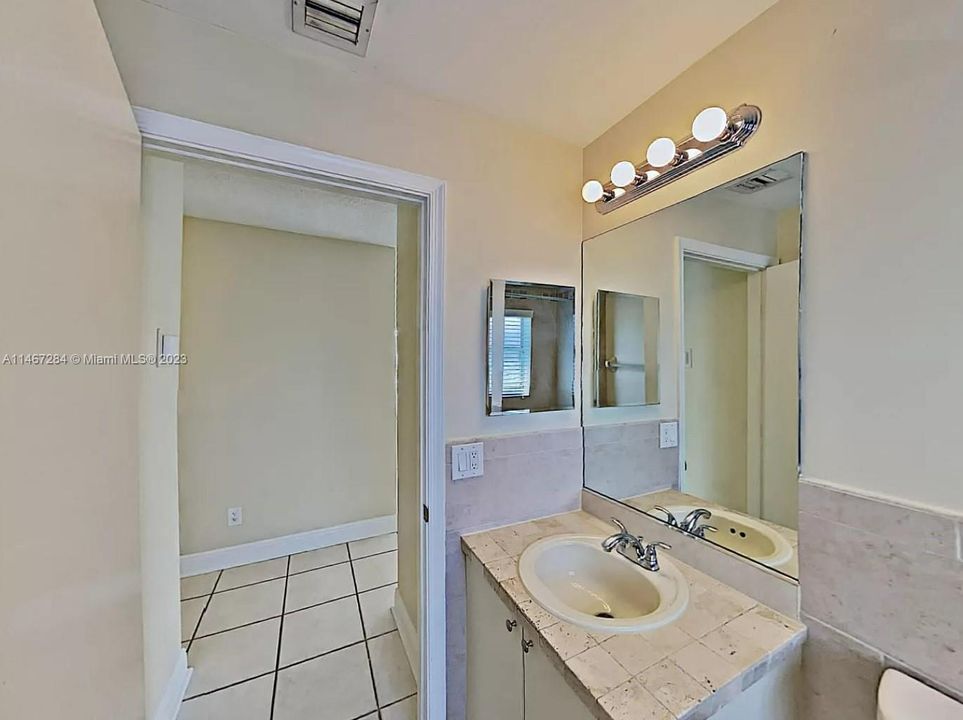 Recently Sold: $514,900 (3 beds, 2 baths, 1221 Square Feet)