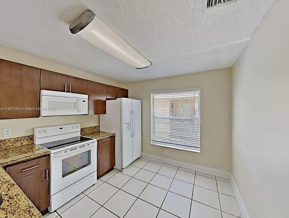 Recently Sold: $514,900 (3 beds, 2 baths, 1221 Square Feet)