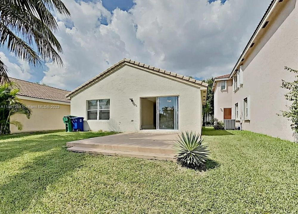 Recently Sold: $514,900 (3 beds, 2 baths, 1221 Square Feet)