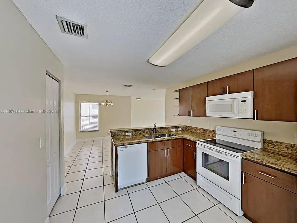 Recently Sold: $514,900 (3 beds, 2 baths, 1221 Square Feet)