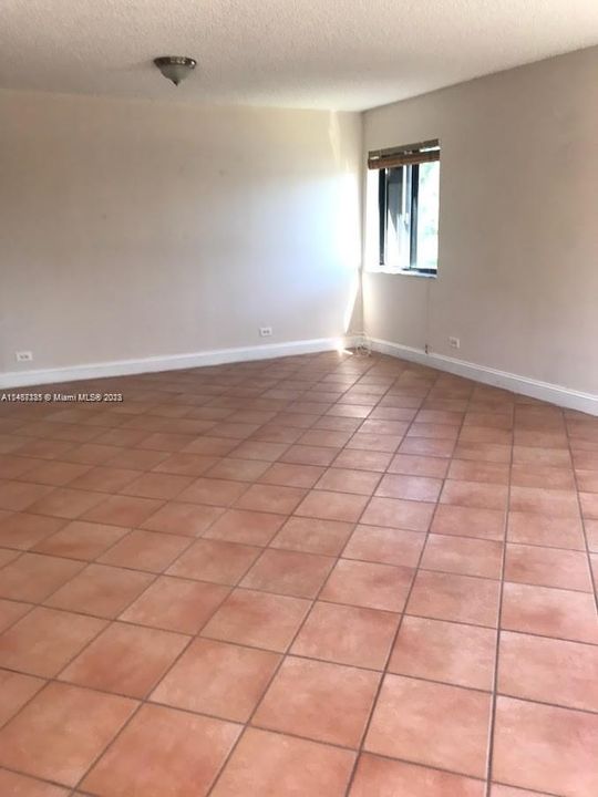 Recently Rented: $30,000 (2 beds, 2 baths, 1400 Square Feet)