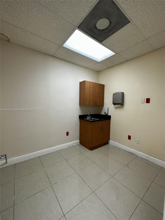 Recently Rented: $30 (0 beds, 0 baths, 0 Square Feet)