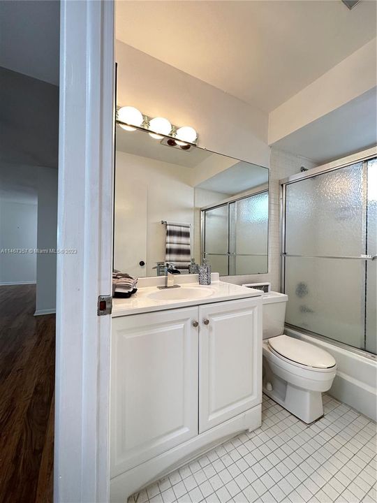 Guest Bathroom New Vanity