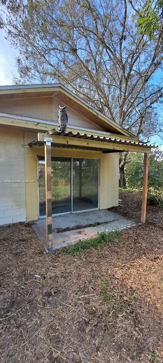 Recently Rented: $1,750 (2 beds, 1 baths, 2725 Square Feet)