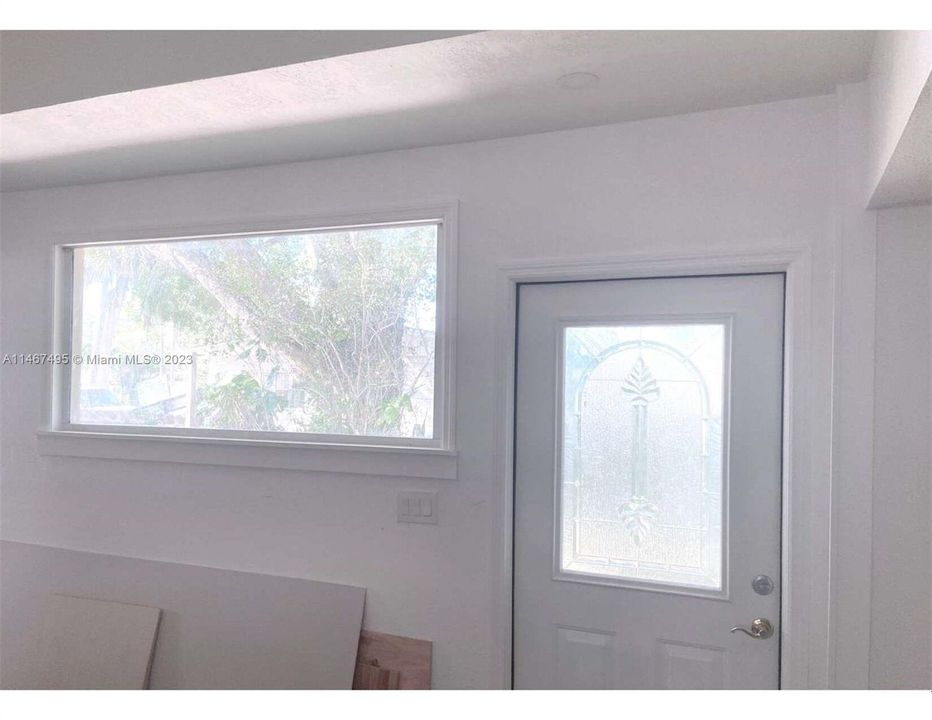 Recently Rented: $1,750 (2 beds, 1 baths, 2725 Square Feet)