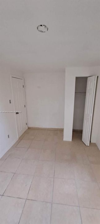 Recently Rented: $1,750 (2 beds, 1 baths, 2725 Square Feet)