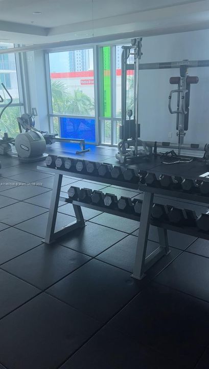 Recently Sold: $390,000 (1 beds, 1 baths, 722 Square Feet)