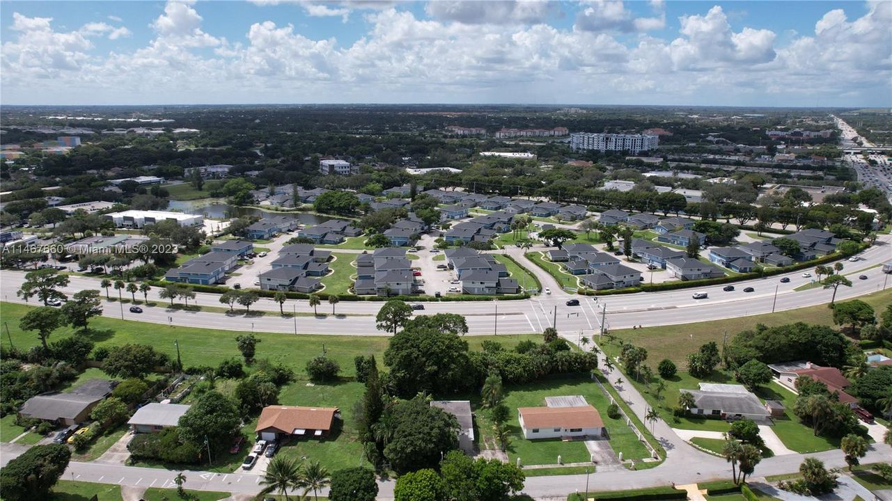 Vendido Recientemente: $439,900 (4 camas, 3 baños, 1832 Pies cuadrados)