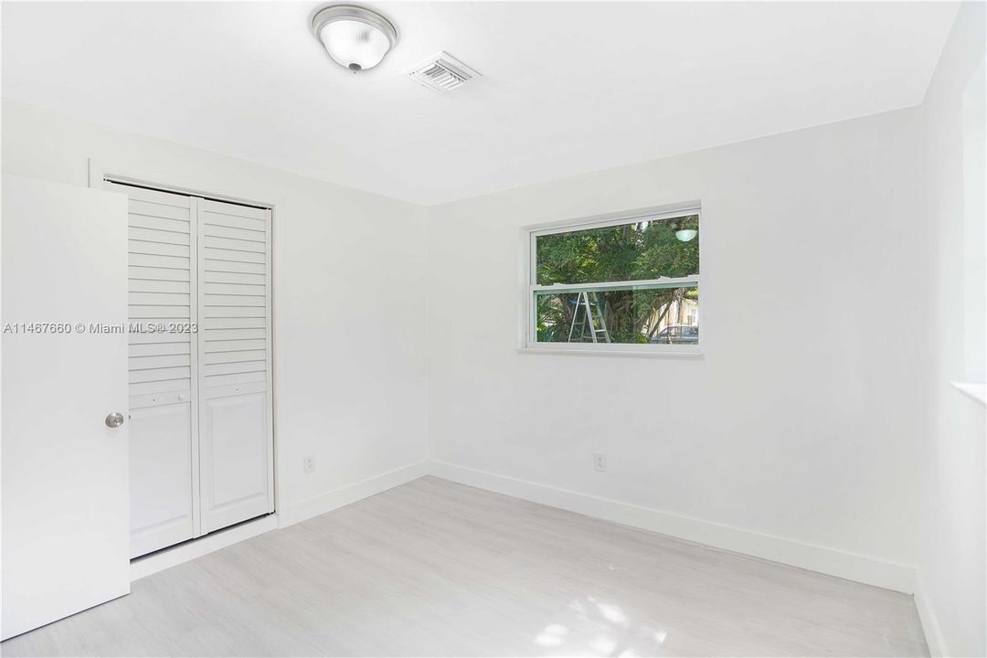 Vendido Recientemente: $439,900 (4 camas, 3 baños, 1832 Pies cuadrados)