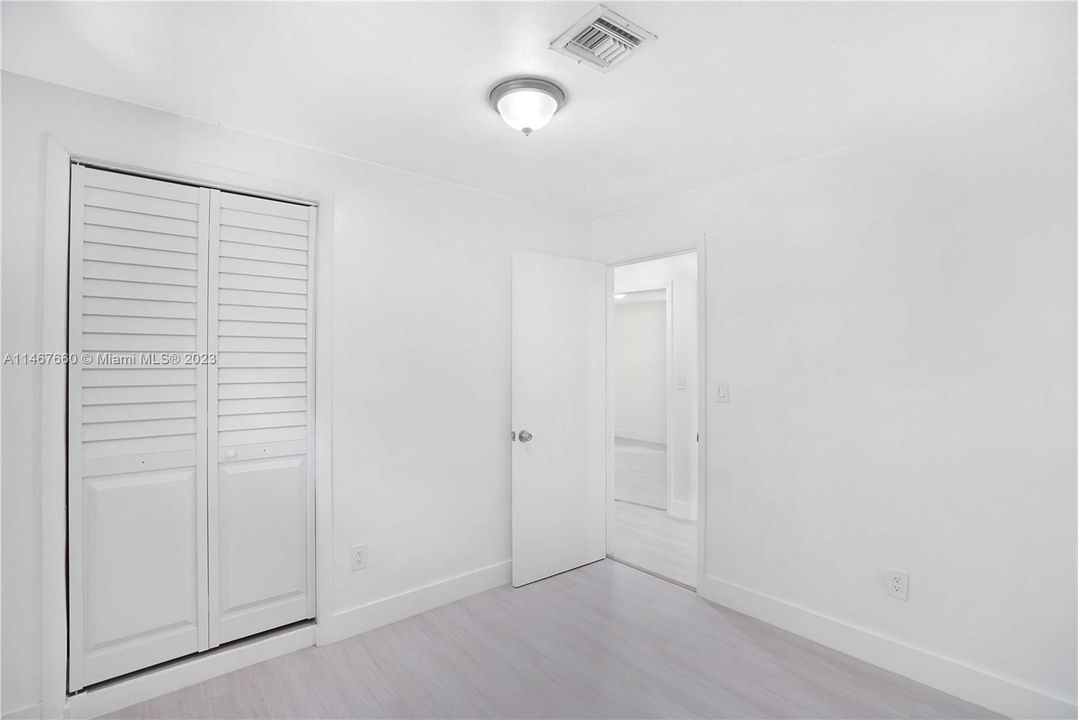 Vendido Recientemente: $439,900 (4 camas, 3 baños, 1832 Pies cuadrados)