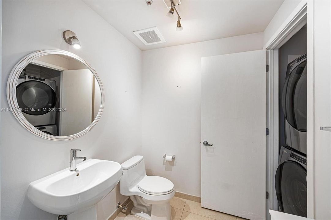 Recently Sold: $499,000 (1 beds, 1 baths, 761 Square Feet)