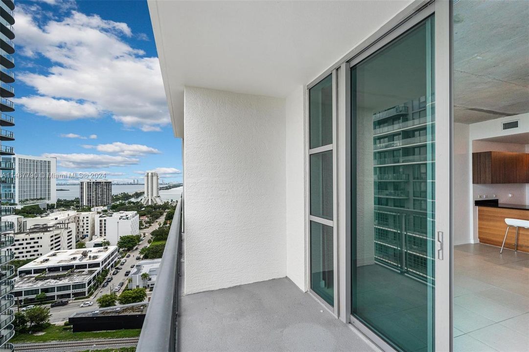 Recently Sold: $499,000 (1 beds, 1 baths, 761 Square Feet)