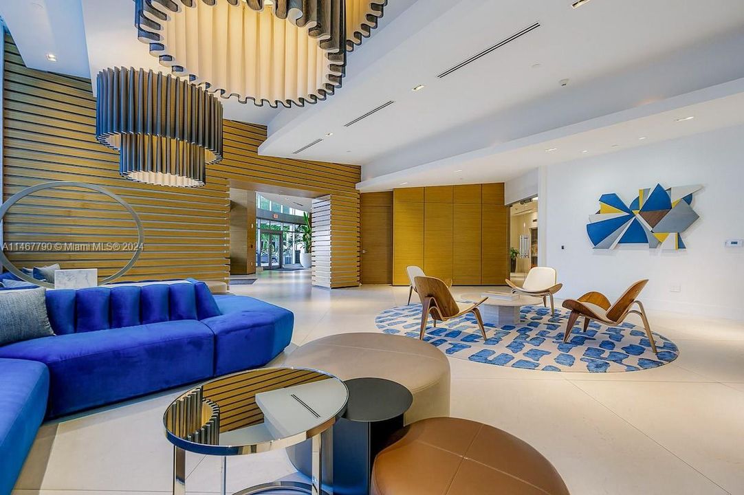 Recently Sold: $499,000 (1 beds, 1 baths, 761 Square Feet)