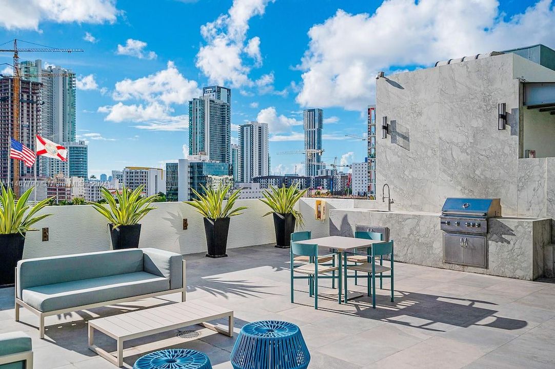 Recently Sold: $499,000 (1 beds, 1 baths, 761 Square Feet)