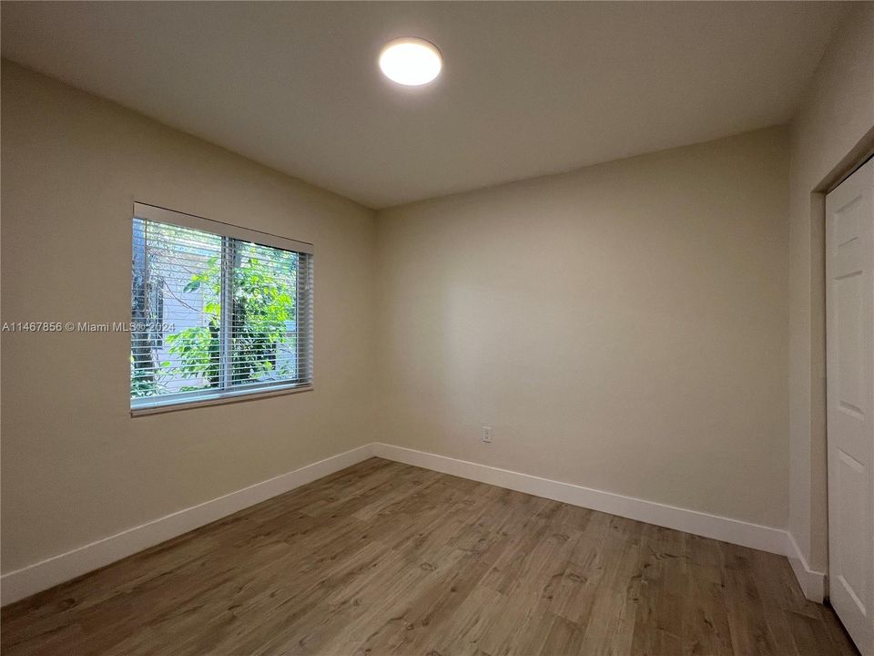 Recently Rented: $2,595 (2 beds, 1 baths, 780 Square Feet)