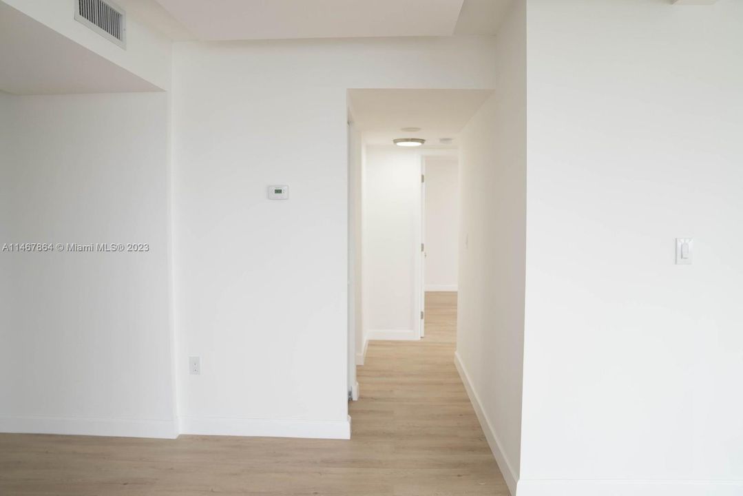 Recently Sold: $340,000 (2 beds, 2 baths, 1300 Square Feet)