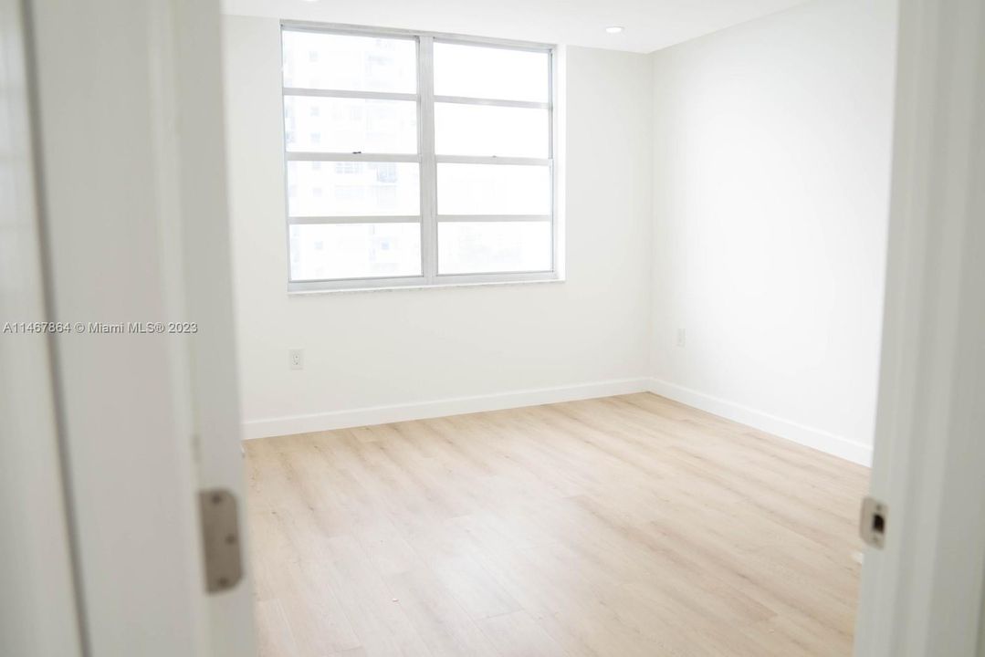 Recently Sold: $340,000 (2 beds, 2 baths, 1300 Square Feet)