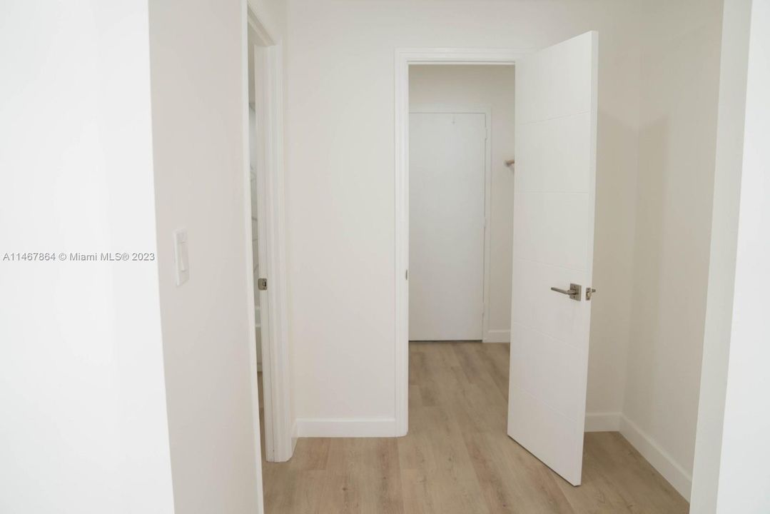 Recently Sold: $340,000 (2 beds, 2 baths, 1300 Square Feet)