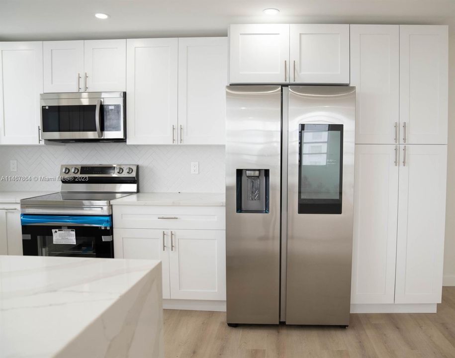 Recently Sold: $340,000 (2 beds, 2 baths, 1300 Square Feet)