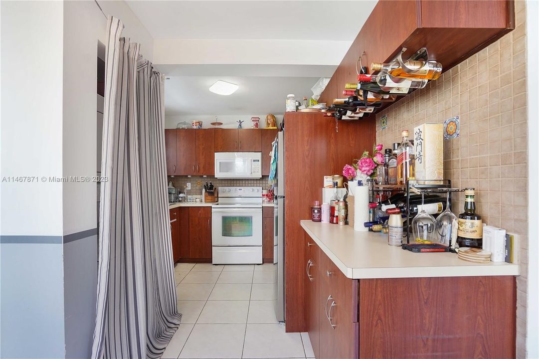 Недавно продано: $635,000 (3 спален, 2 ванн, 1230 Квадратных фут)