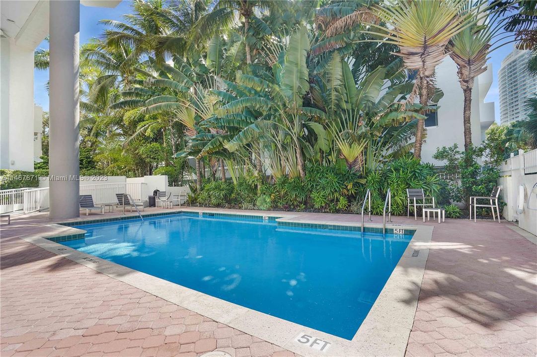 Недавно продано: $635,000 (3 спален, 2 ванн, 1230 Квадратных фут)