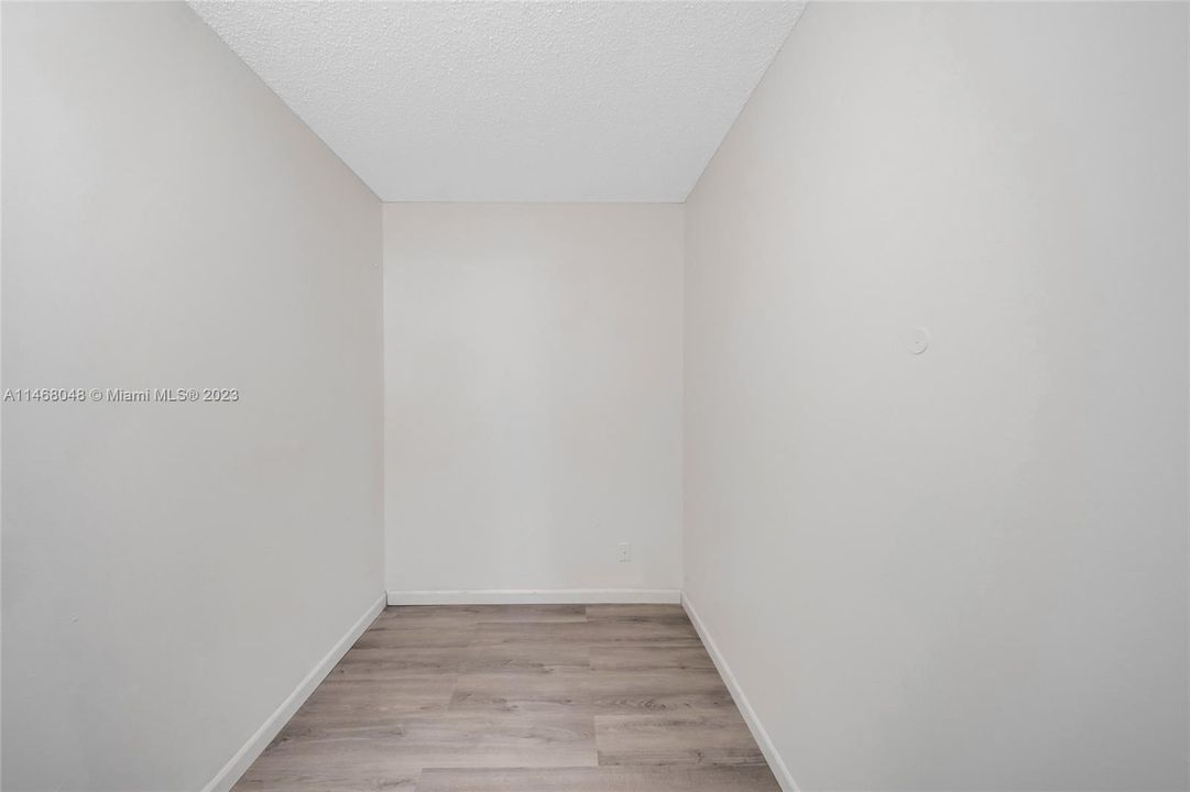 Recently Sold: $180,000 (2 beds, 2 baths, 1000 Square Feet)