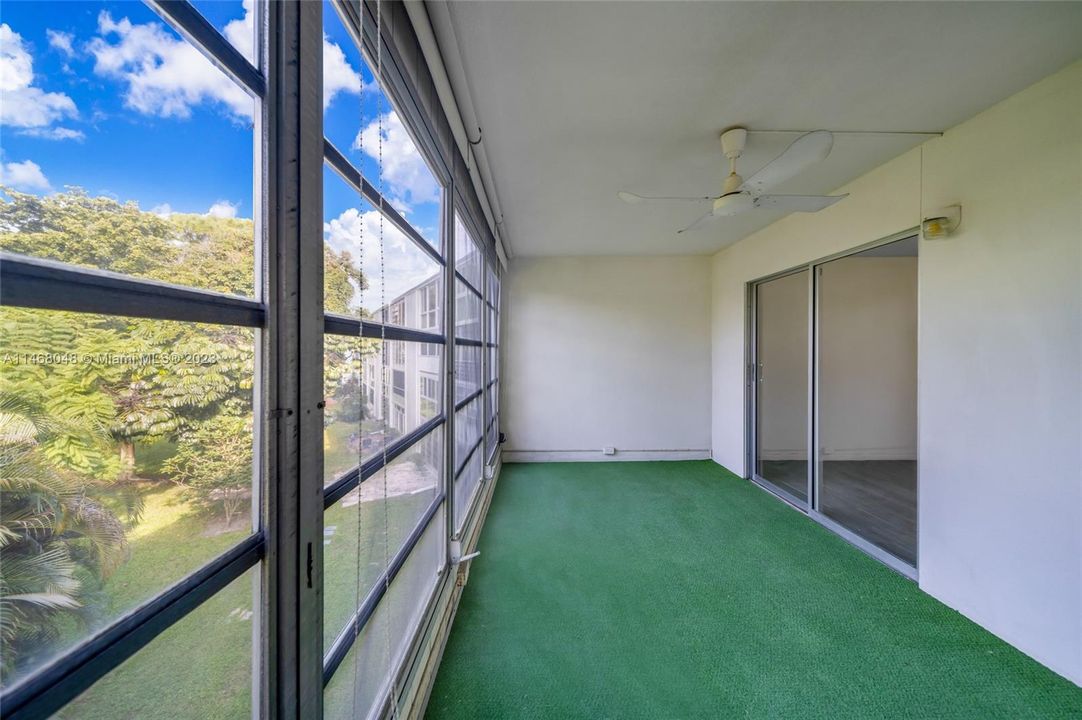 Recently Sold: $180,000 (2 beds, 2 baths, 1000 Square Feet)