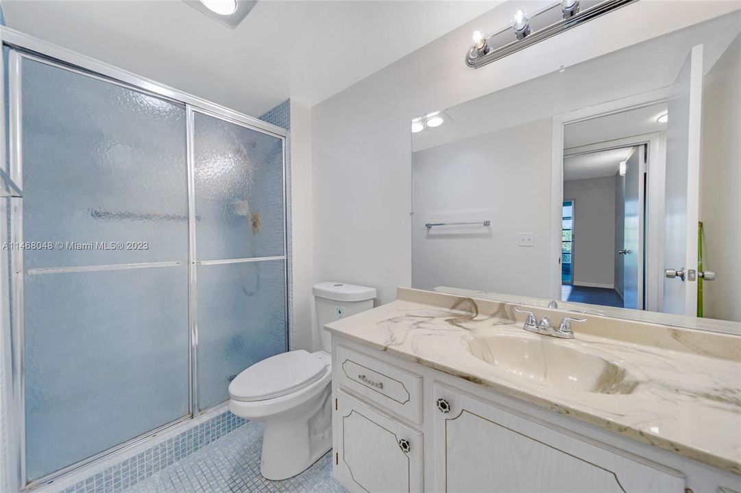 Recently Sold: $180,000 (2 beds, 2 baths, 1000 Square Feet)