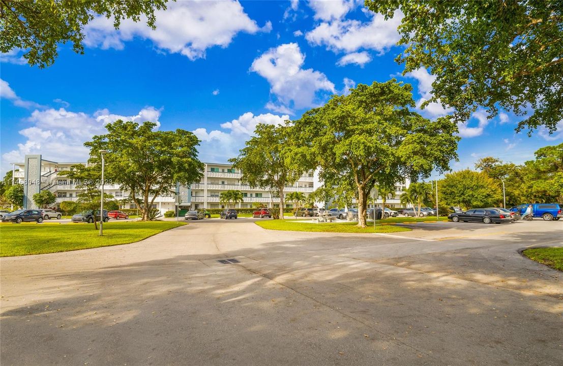 Recently Sold: $180,000 (2 beds, 2 baths, 1000 Square Feet)