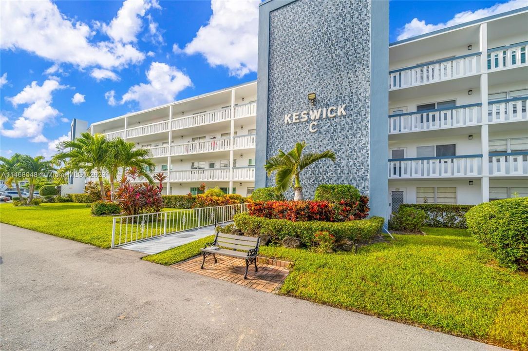 Recently Sold: $180,000 (2 beds, 2 baths, 1000 Square Feet)