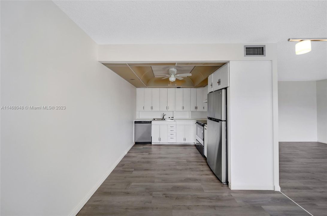 Recently Sold: $180,000 (2 beds, 2 baths, 1000 Square Feet)