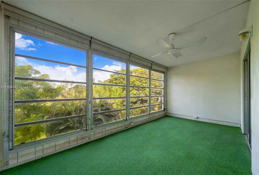 Recently Sold: $180,000 (2 beds, 2 baths, 1000 Square Feet)