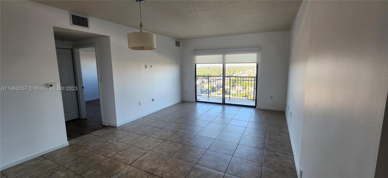 Recently Rented: $2,050 (1 beds, 1 baths, 733 Square Feet)