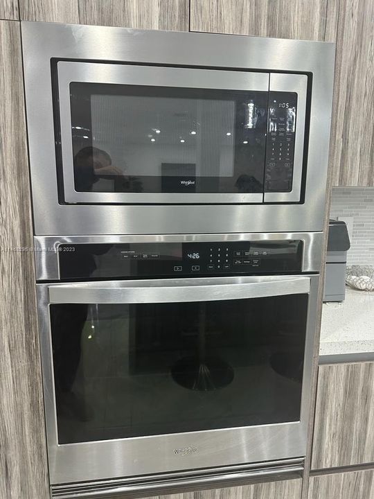 Recently Rented: $6,000 (4 beds, 3 baths, 2956 Square Feet)