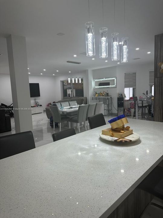 Recently Rented: $6,000 (4 beds, 3 baths, 2956 Square Feet)