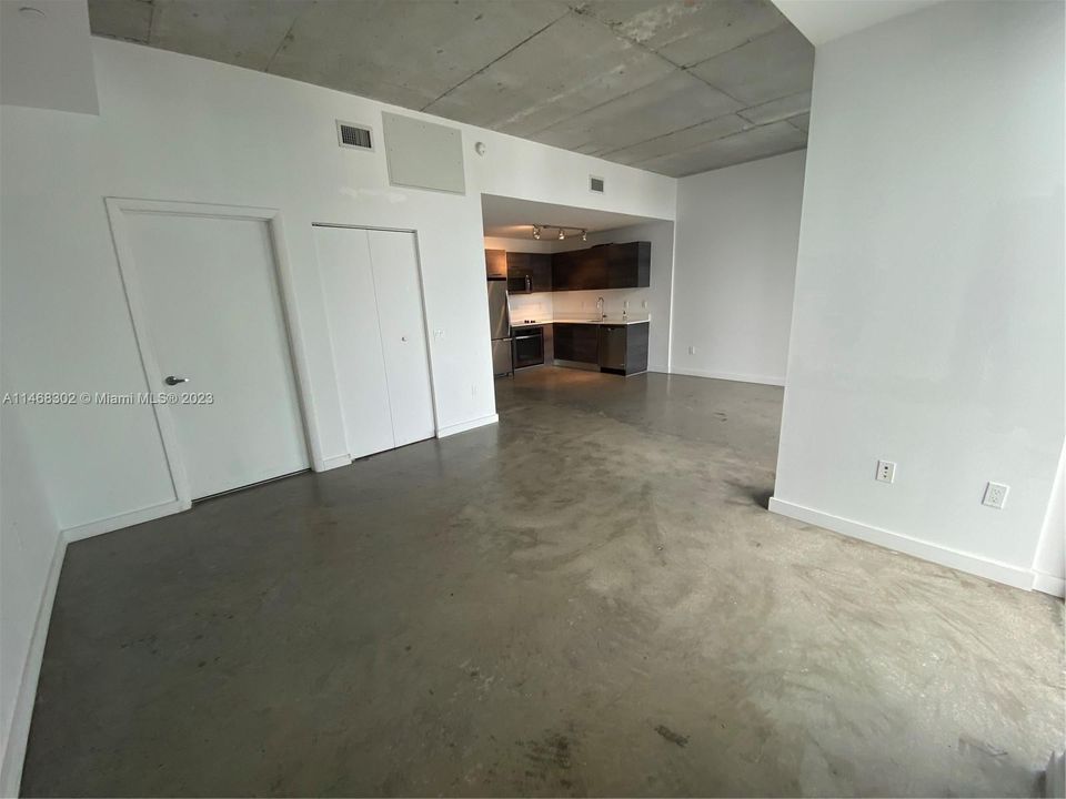 Недавно продано: $395,000 (1 спален, 1 ванн, 526 Квадратных фут)