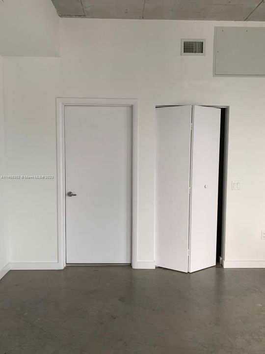 Недавно продано: $395,000 (1 спален, 1 ванн, 526 Квадратных фут)