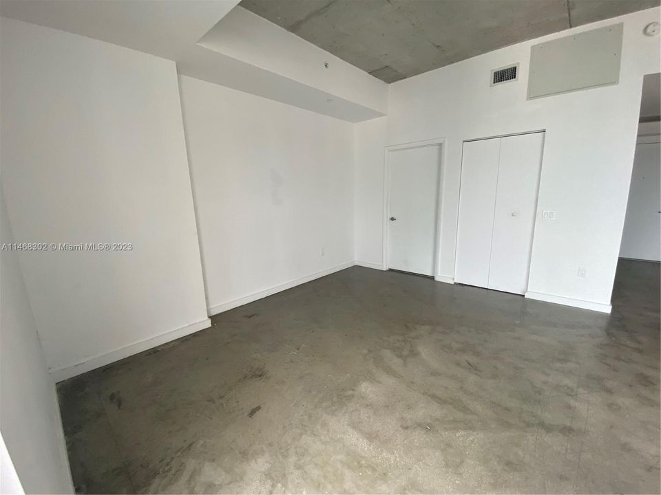 Недавно продано: $395,000 (1 спален, 1 ванн, 526 Квадратных фут)