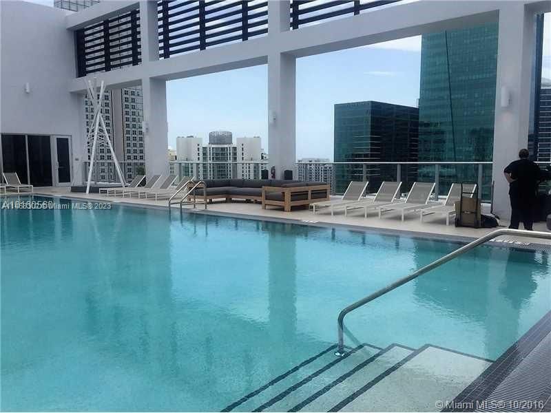 Недавно продано: $395,000 (1 спален, 1 ванн, 526 Квадратных фут)