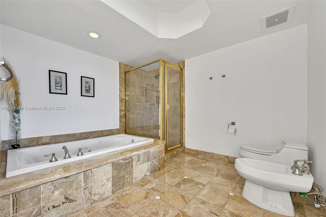 待售: $1,250,000 (2 贝兹, 2 浴室, 1500 平方英尺)