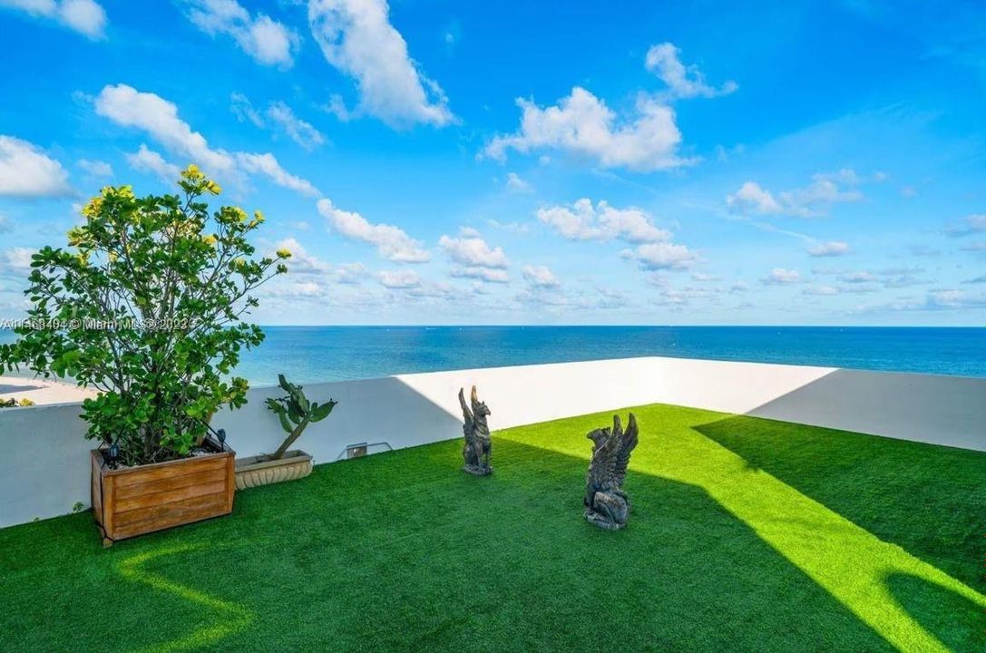 Recently Sold: $3,995,000 (5 beds, 3 baths, 3800 Square Feet)