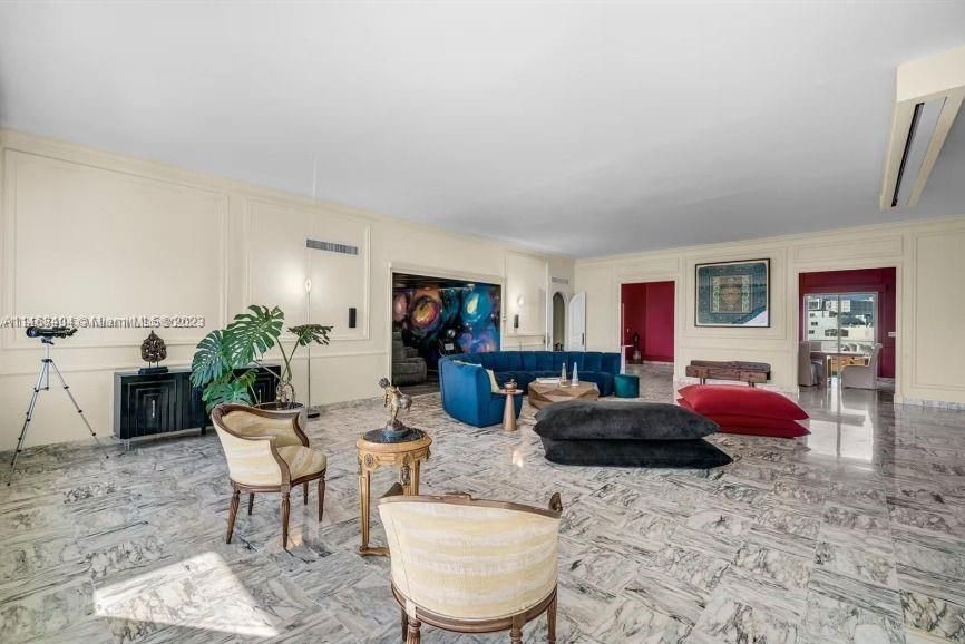 Recently Sold: $3,995,000 (5 beds, 3 baths, 3800 Square Feet)