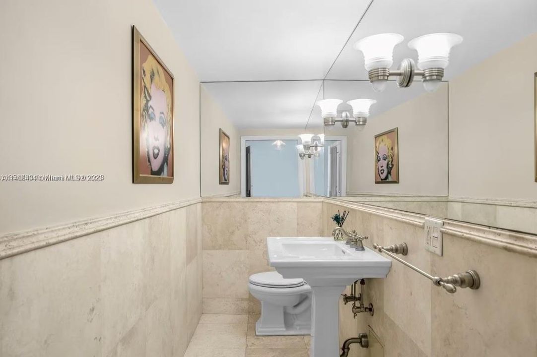 Recently Sold: $3,995,000 (5 beds, 3 baths, 3800 Square Feet)