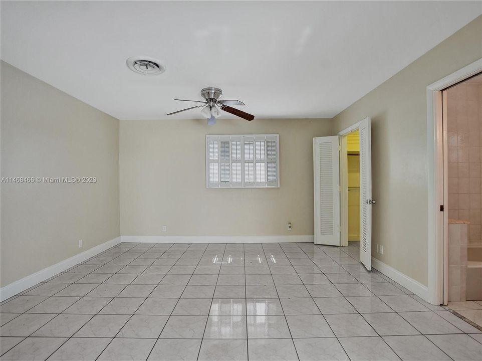 Recently Sold: $999,999 (3 beds, 2 baths, 1656 Square Feet)