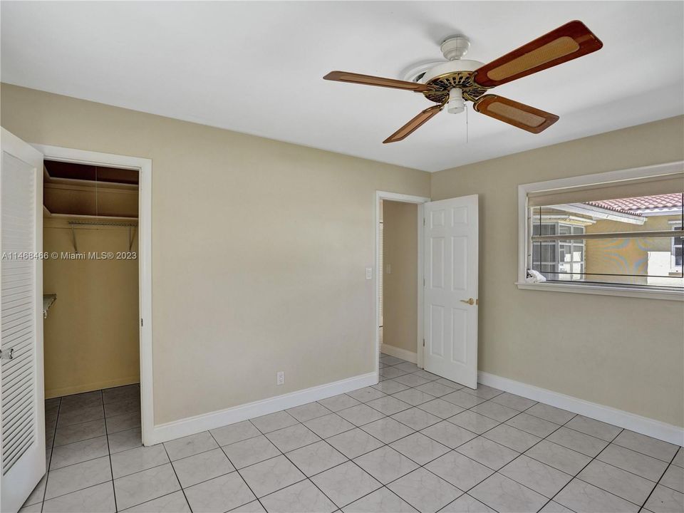 Recently Sold: $999,999 (3 beds, 2 baths, 1656 Square Feet)