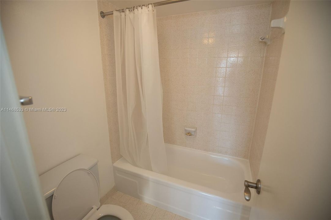 Недавно арендовано: $3,400 (2 спален, 2 ванн, 1218 Квадратных фут)